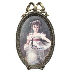 Vintage Oval Small Brass Footed‎ Ribbon Bow Top Picture Frame Made in Italy READ